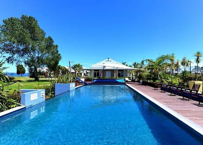 Twinlake Villas