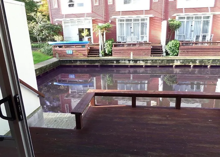 Twinlake Villas